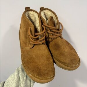Ugg Neumel brown tie up‎ soft boots
